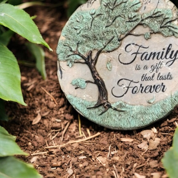 Carson Home Accents Garden Stone-Keynote Collection-“Family Is A Gift Forever” - Picture 14 of 16
